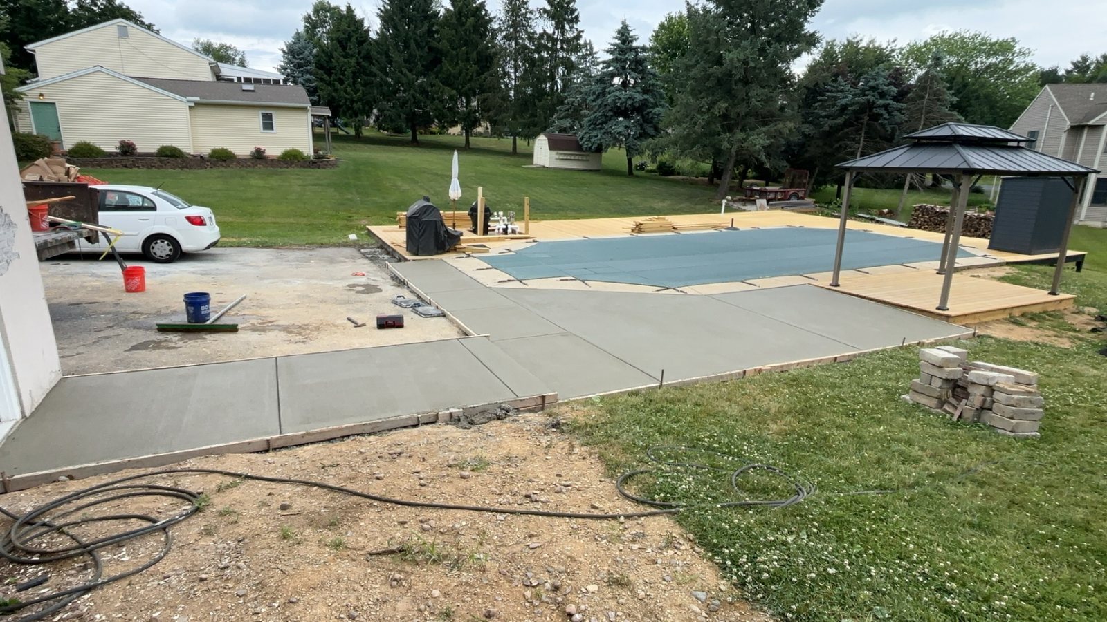 Residential parking pad completed by T-Bones Concrete